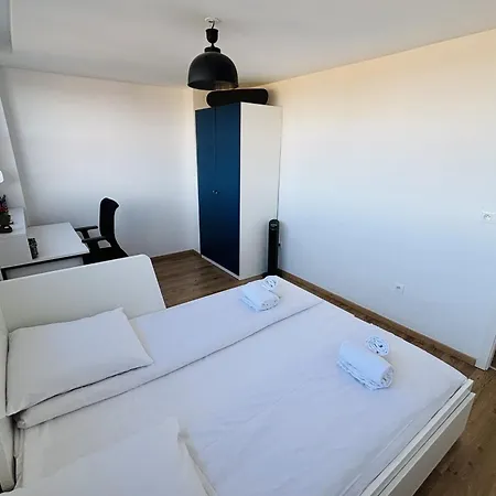 Air-conditioned - 3 Bedrooms *
