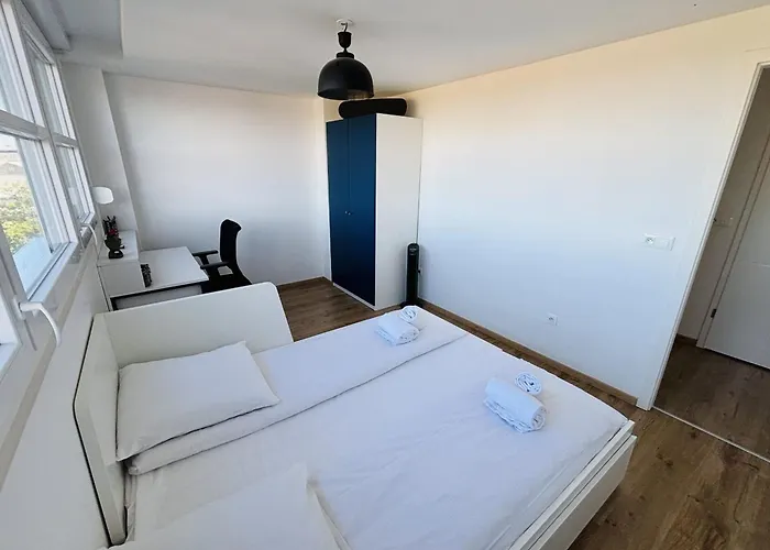 3 Bedroom - Amazing View *